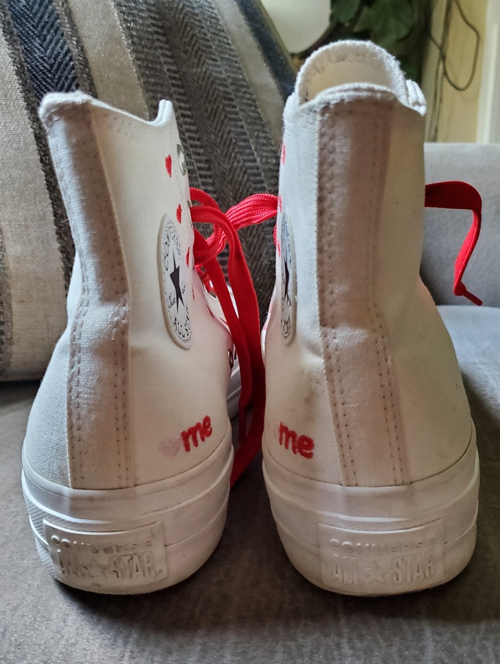 Converse Chuck Taylor All Star Lift Platform High 'Embroidered Hearts - White 9 - Picture 7 of 12